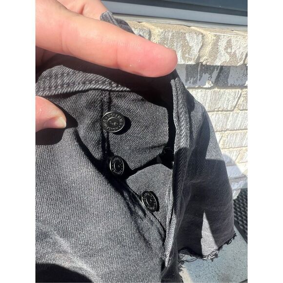 Hollister Black Curvy Ultra High-Rise Mom Short 3” Shorts Woman’s Size 25 - Picture 10 of 10